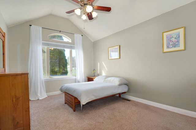 1615 Sky Ranch Circle, Bolivar, MO 65613