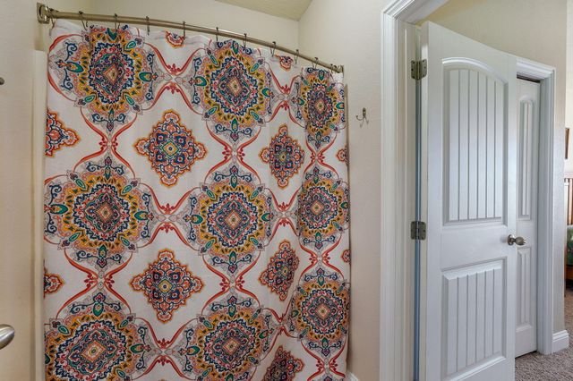 1615 Sky Ranch Circle, Bolivar, MO 65613