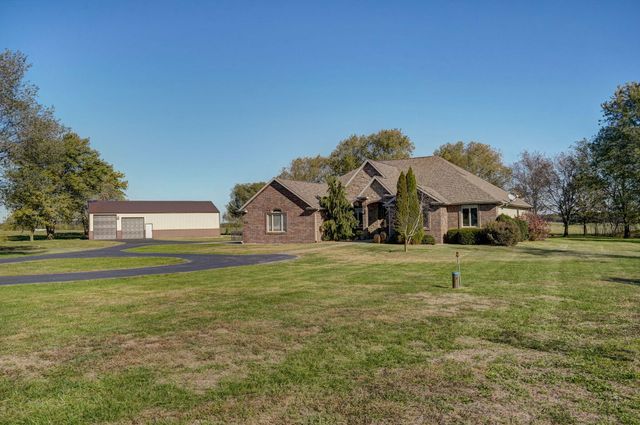 1615 Sky Ranch Circle, Bolivar, MO 65613