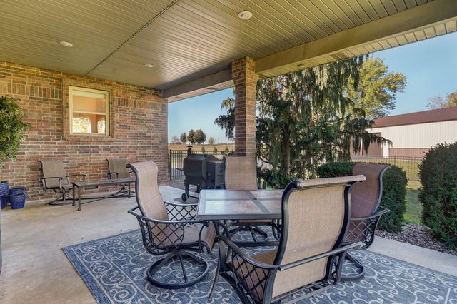 1615 Sky Ranch Circle, Bolivar, MO 65613