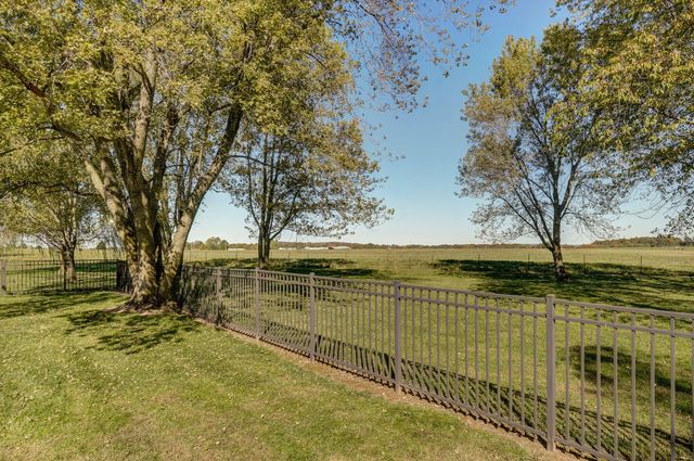 1615 Sky Ranch Circle, Bolivar, MO 65613