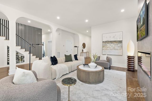 2414 E 7th Street, Charlotte, NC 28204