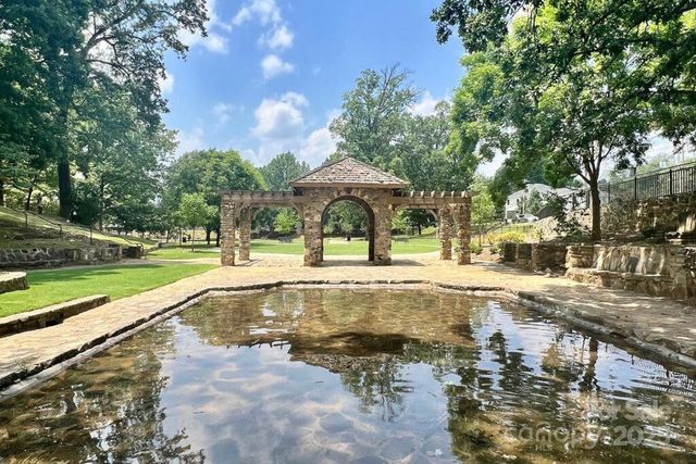 2414 E 7th Street, Charlotte, NC 28204