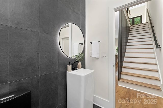 2414 E 7th Street, Charlotte, NC 28204