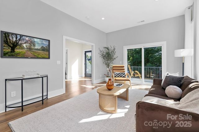 2414 E 7th Street, Charlotte, NC 28204