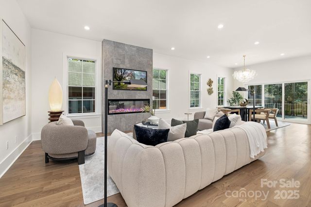 2414 E 7th Street, Charlotte, NC 28204