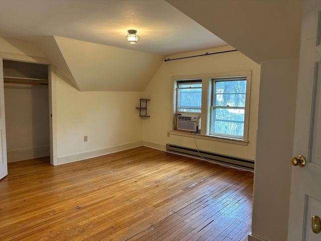 19 Trumbull Rd, Northampton, MA 01060