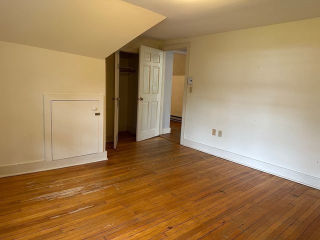 19 Trumbull Rd, Northampton, MA 01060