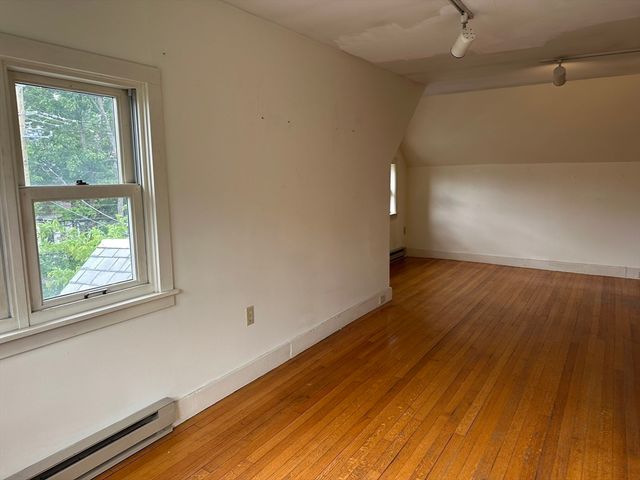 19 Trumbull Rd, Northampton, MA 01060
