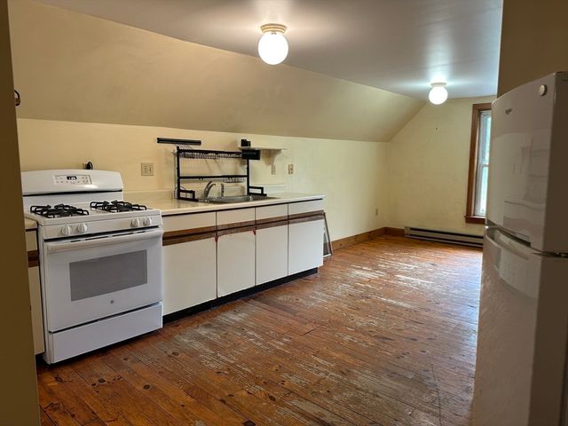 19 Trumbull Rd, Northampton, MA 01060