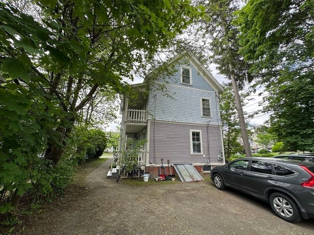 19 Trumbull Rd, Northampton, MA 01060