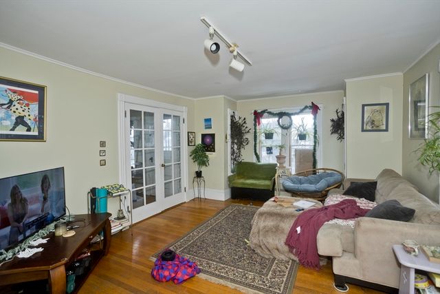 19 Trumbull Rd, Northampton, MA 01060