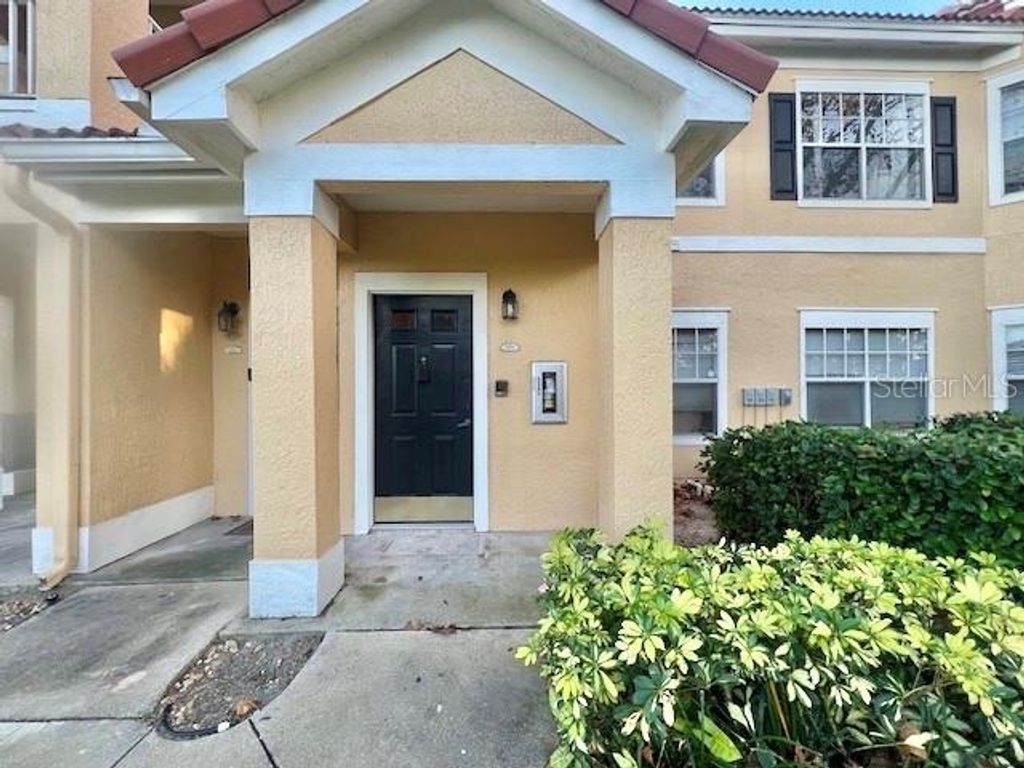 424 ARBOR LAKES CIRCLE 424, Sanford, FL 32771