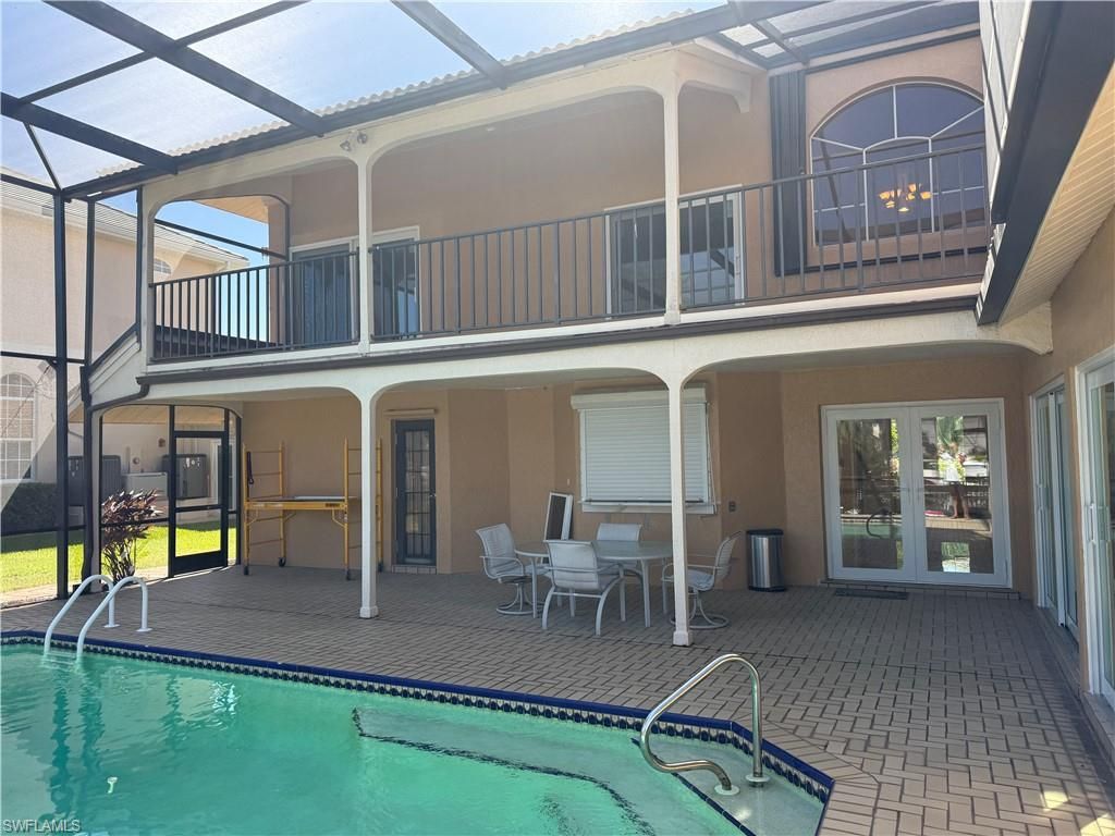 Image 10 of property listing at 1507 SW 58th LN, Cape Coral, FL 33914