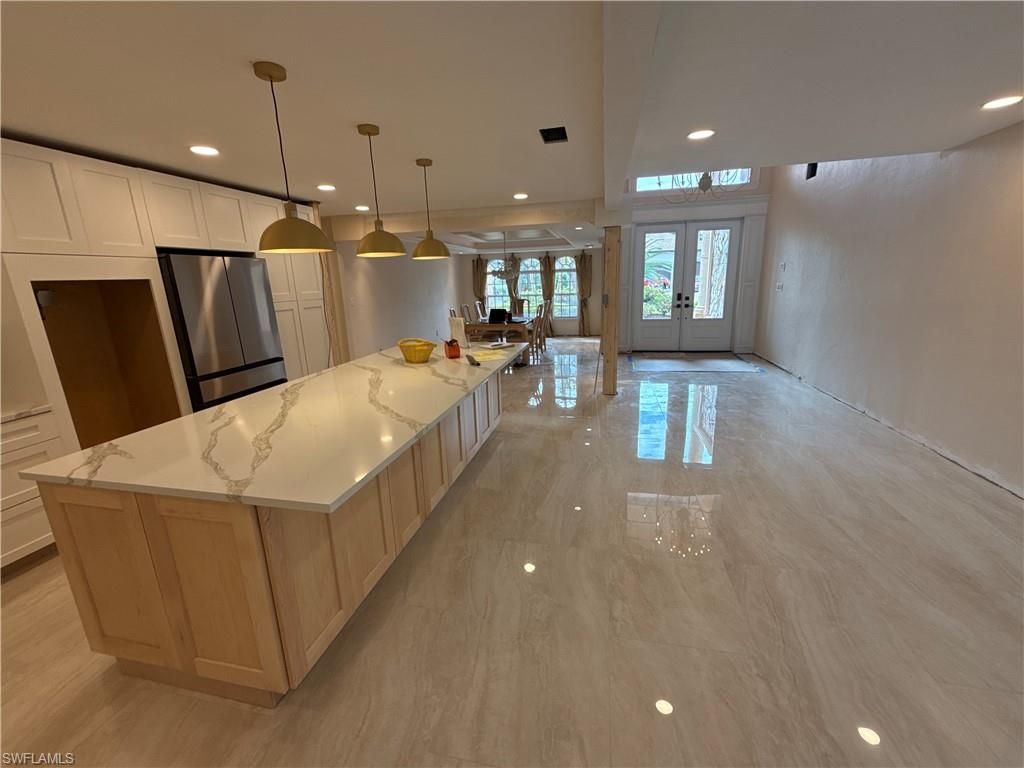 Image 5 of property listing at 1507 SW 58th LN, Cape Coral, FL 33914