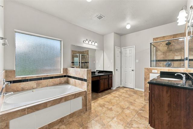 14618 Thunder Bay, Beach City, TX 77523