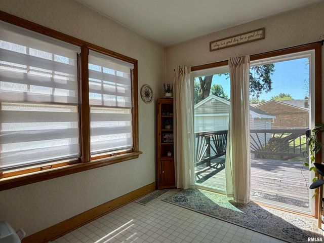 2418 W AYRES Avenue, West Peoria, IL 61604