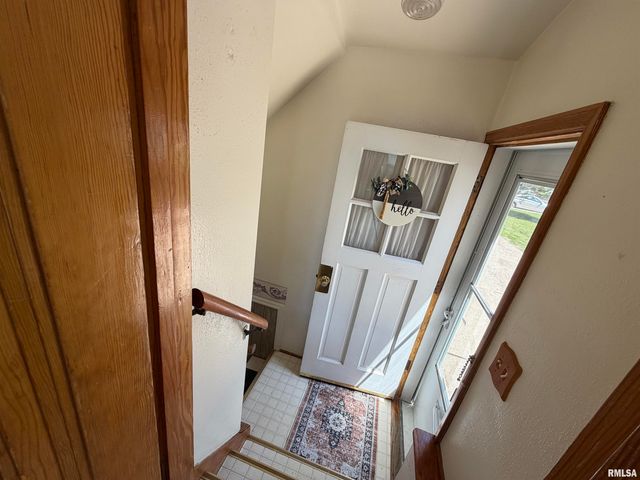 2418 W AYRES Avenue, West Peoria, IL 61604