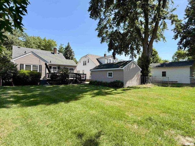2418 W AYRES Avenue, West Peoria, IL 61604