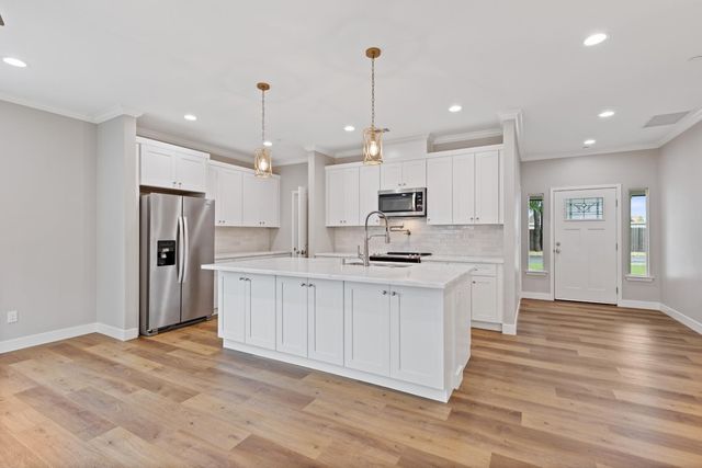 5946 Grove Ave, Marysville, CA 95901