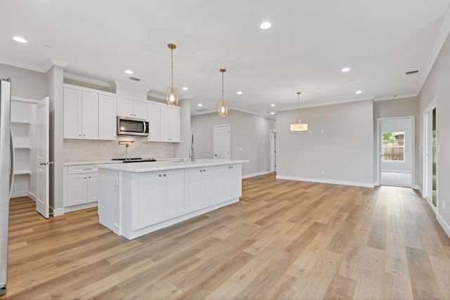 5946 Grove Ave, Marysville, CA 95901