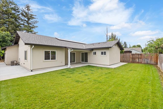 5946 Grove Ave, Marysville, CA 95901