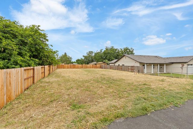 5946 Grove Ave, Marysville, CA 95901