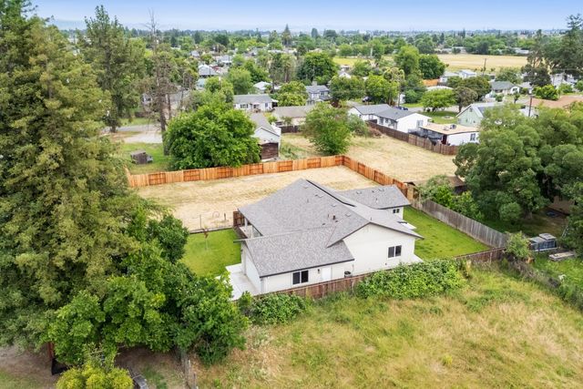 5946 Grove Ave, Marysville, CA 95901