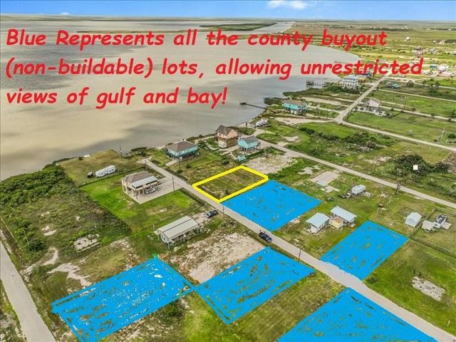 1026 N Gayle Street, Gilchrist, TX 77617
