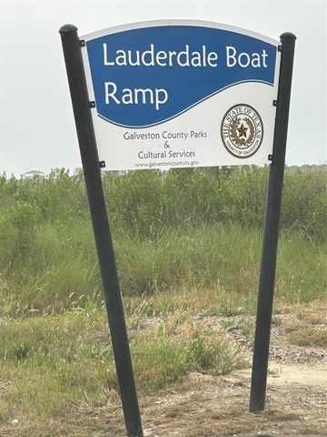 1026 N Gayle Street, Gilchrist, TX 77617