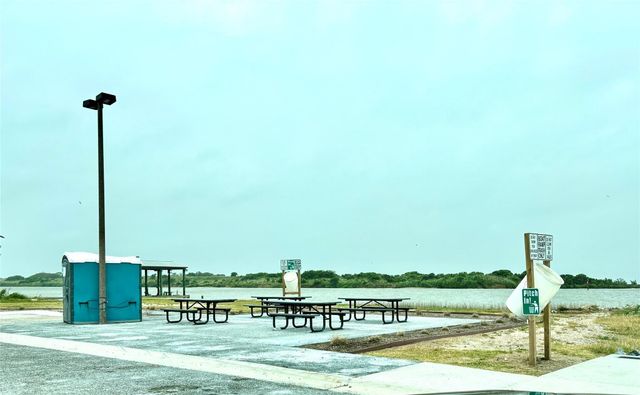 1026 N Gayle Street, Gilchrist, TX 77617