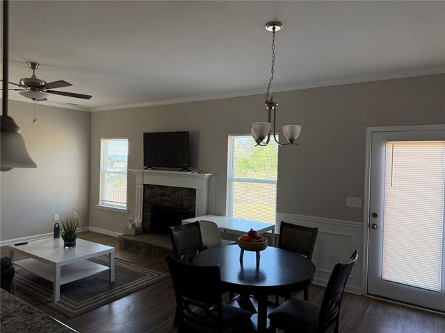 325 Melody Lane, Cartersville, GA 30121
