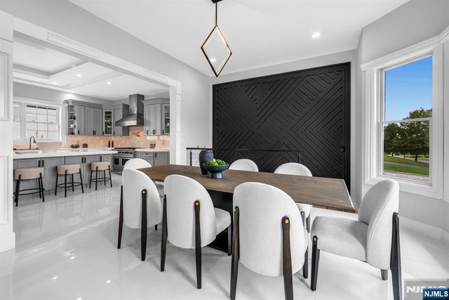 125 Hamilton Trail, Totowa, NJ 07512