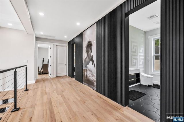 125 Hamilton Trail, Totowa, NJ 07512