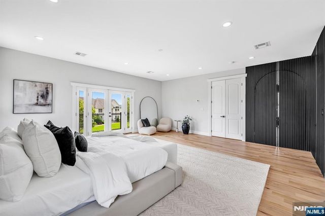 125 Hamilton Trail, Totowa, NJ 07512