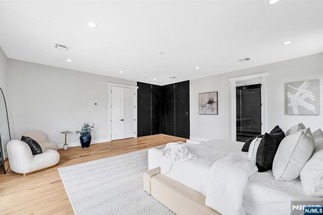 125 Hamilton Trail, Totowa, NJ 07512