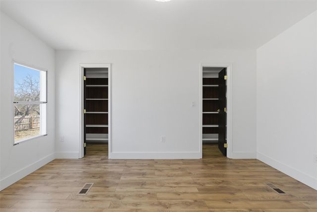 154 Clark Jason LN, Cedar Creek, TX 78612