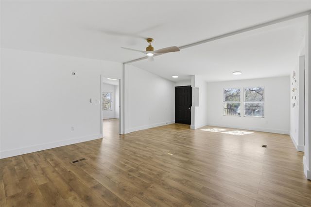 154 Clark Jason LN, Cedar Creek, TX 78612