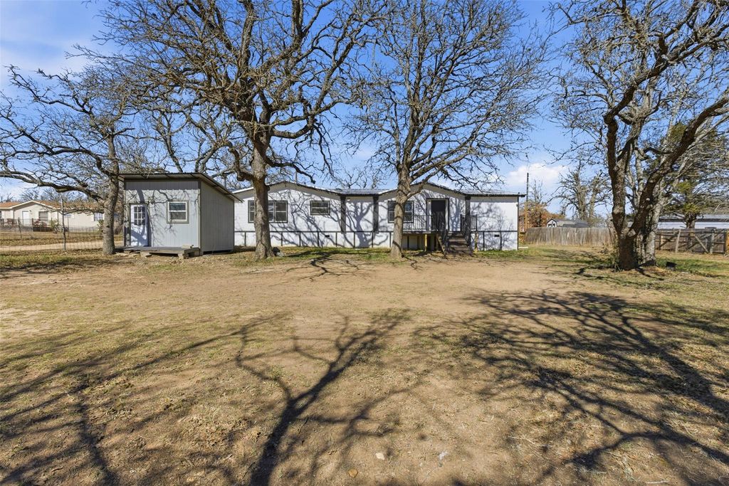 154 Clark Jason LN, Cedar Creek, TX 78612