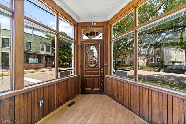 2280 W 10th Street, Cleveland, OH 44113