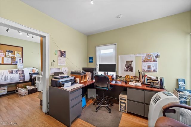 2280 W 10th Street, Cleveland, OH 44113