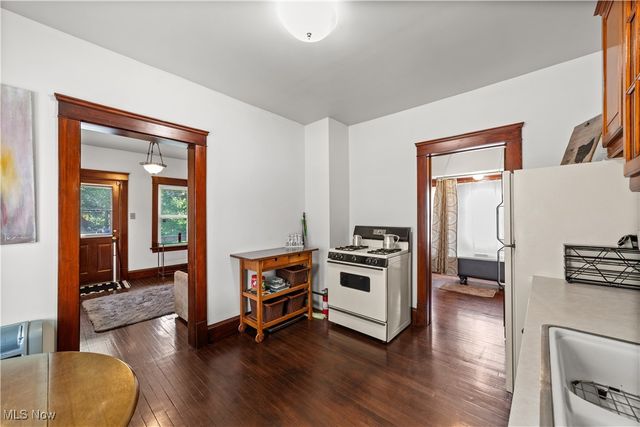 2280 W 10th Street, Cleveland, OH 44113