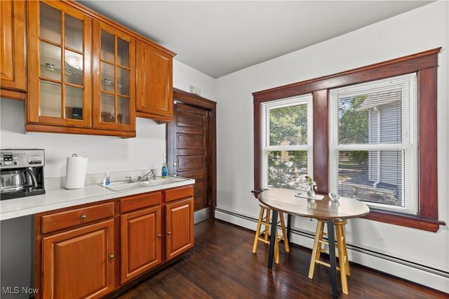 2280 W 10th Street, Cleveland, OH 44113