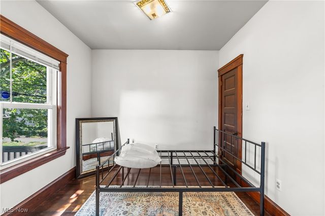 2280 W 10th Street, Cleveland, OH 44113