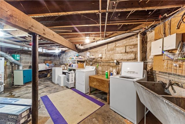 2280 W 10th Street, Cleveland, OH 44113