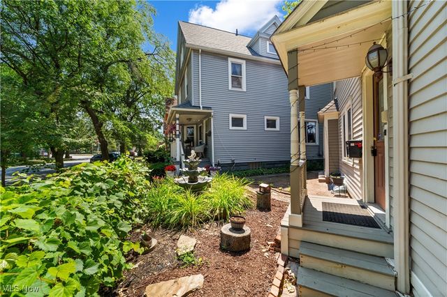 2280 W 10th Street, Cleveland, OH 44113