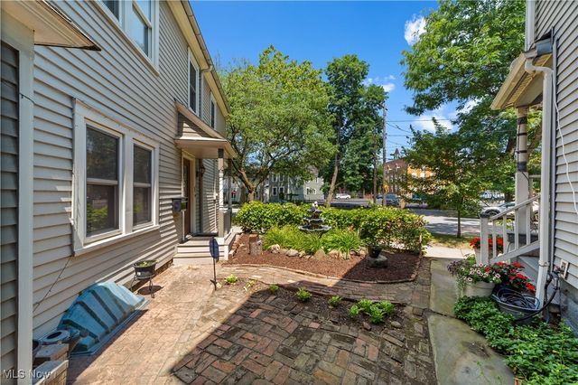 2280 W 10th Street, Cleveland, OH 44113