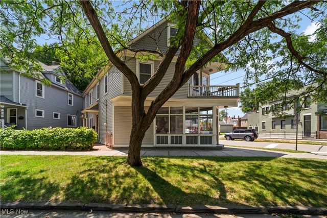 2280 W 10th Street, Cleveland, OH 44113