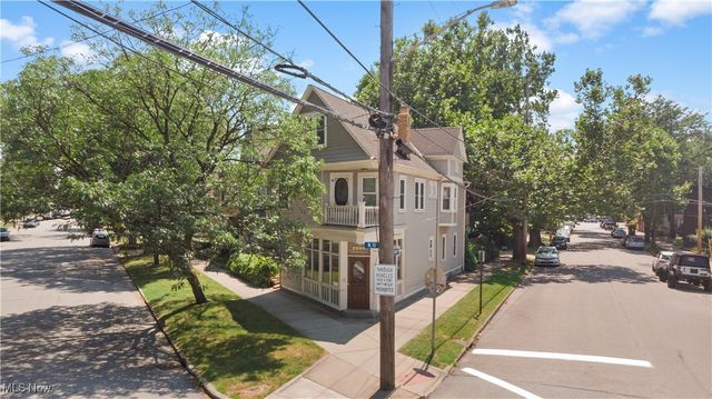 2280 W 10th Street, Cleveland, OH 44113