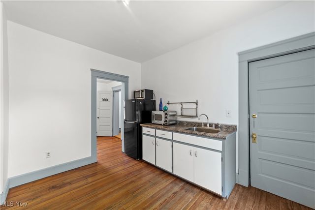 2280 W 10th Street, Cleveland, OH 44113